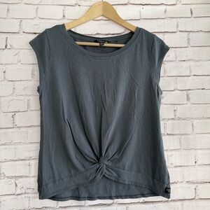 Toad&Co Blue Gray Knot‎ Front Tee